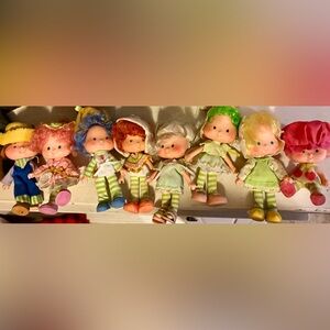 Vintage strawberry shortcake dolls